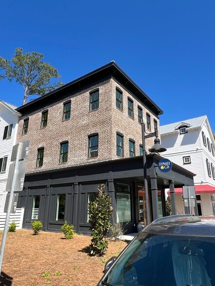 202 Bluffton Rd, Bluffton, SC for lease - Building Photo - Image 2 of 18