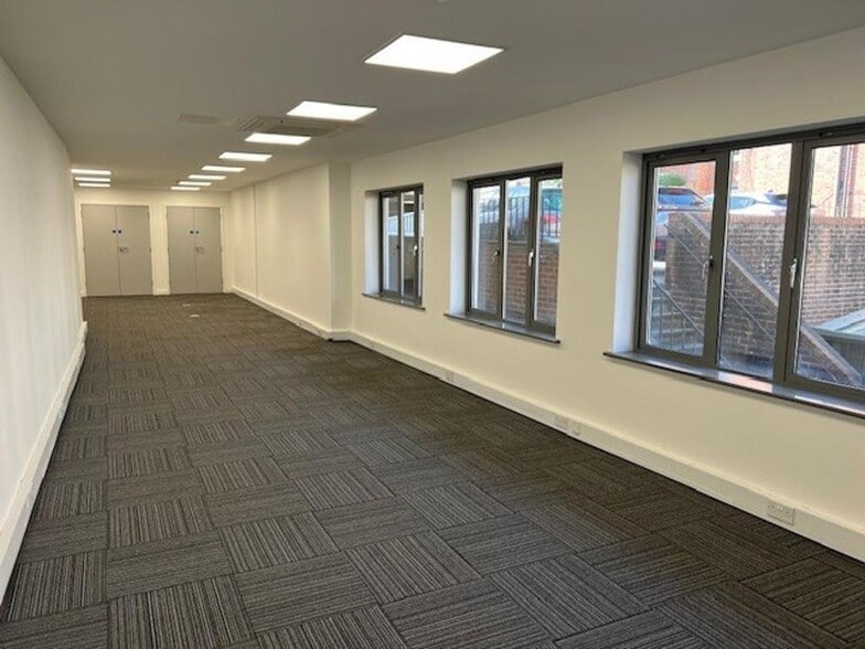 9 Sydenham Rd, Guildford for lease - Building Photo - Image 2 of 6