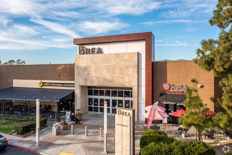 1065 Brea Mall, Brea, CA for lease - Building Photo - Image 3 of 8