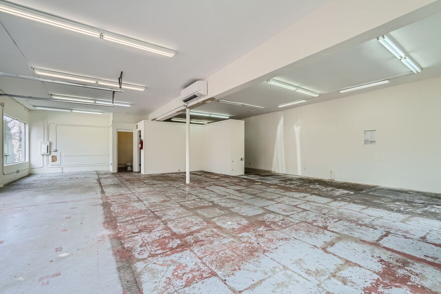 8310-8318 8th Ave NW, Seattle, WA for lease - Building Photo - Image 2 of 23