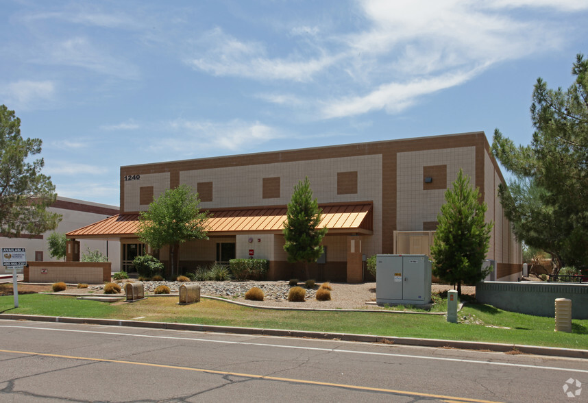 1240 N Hobson St, Gilbert, AZ for lease - Building Photo - Image 3 of 3