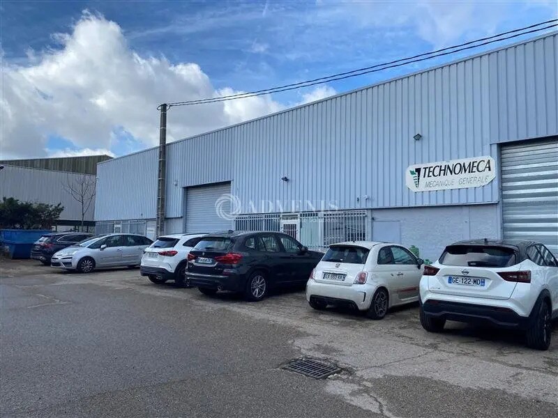 Flex in Chassieu for lease Building Photo- Image 1 of 3