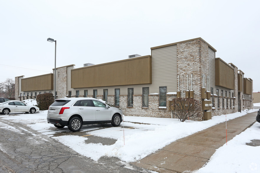 1665-1669 Hamilton Rd, Okemos, MI for lease - Building Photo - Image 3 of 3