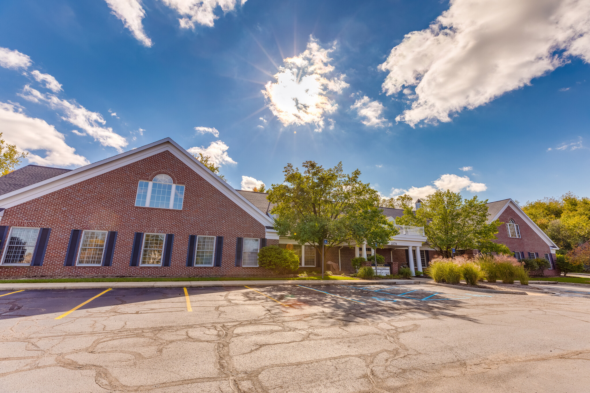 2379 Woodlake Dr, Okemos, MI for lease Building Photo- Image 1 of 5