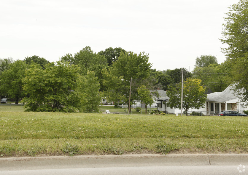 4021 Corunna Rd, Flint, MI for sale - Primary Photo - Image 1 of 1