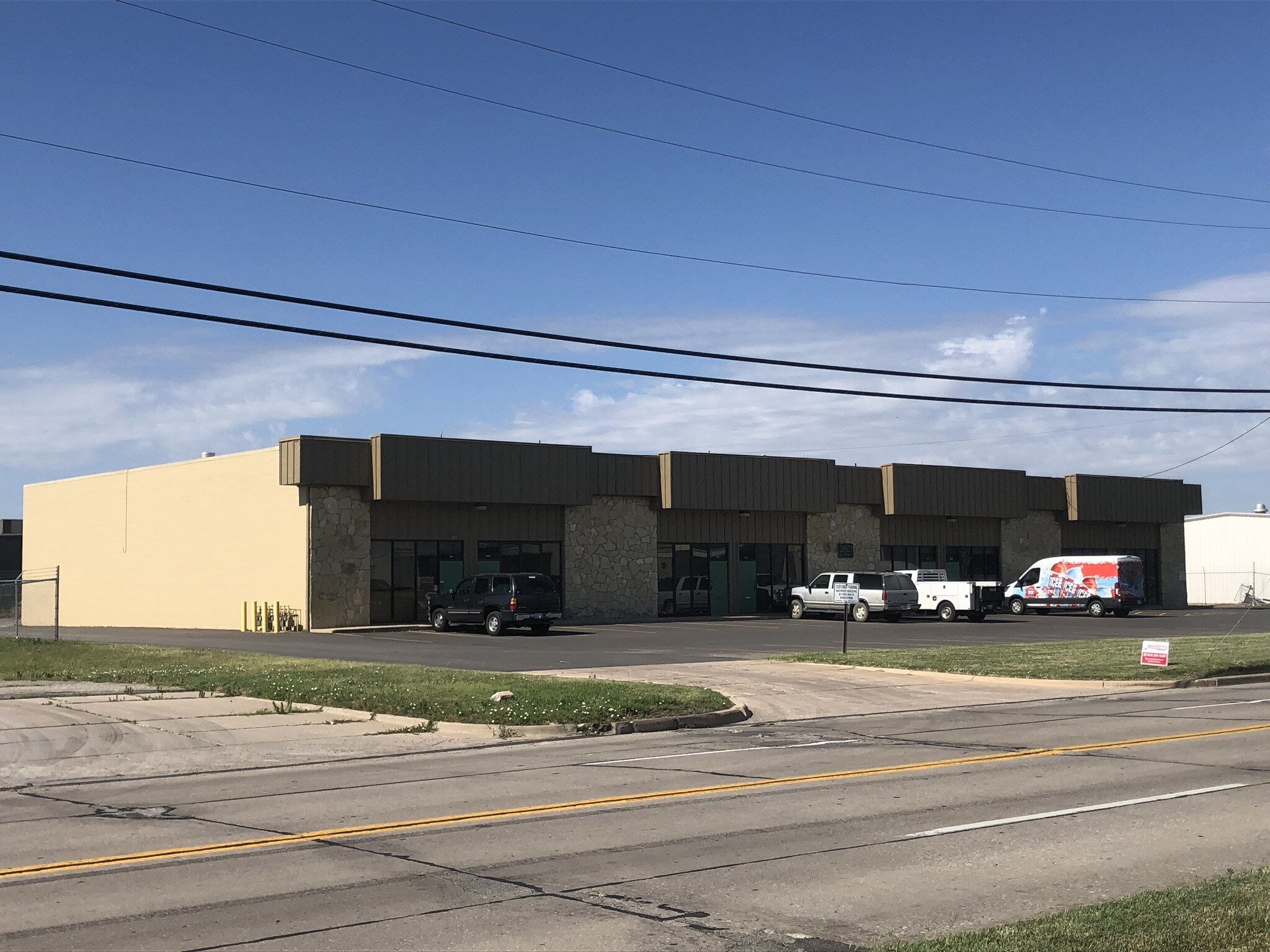 3601 W Harry St, Wichita, KS for sale Building Photo- Image 1 of 1