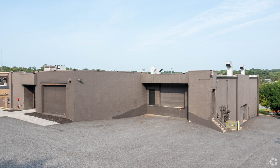 1310 Racquet Rd, Baltimore, MD for lease - Building Photo - Image 1 of 3