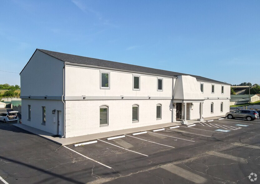 1121 Old Concord Rd, Salisbury, NC 28146 The Executive Center