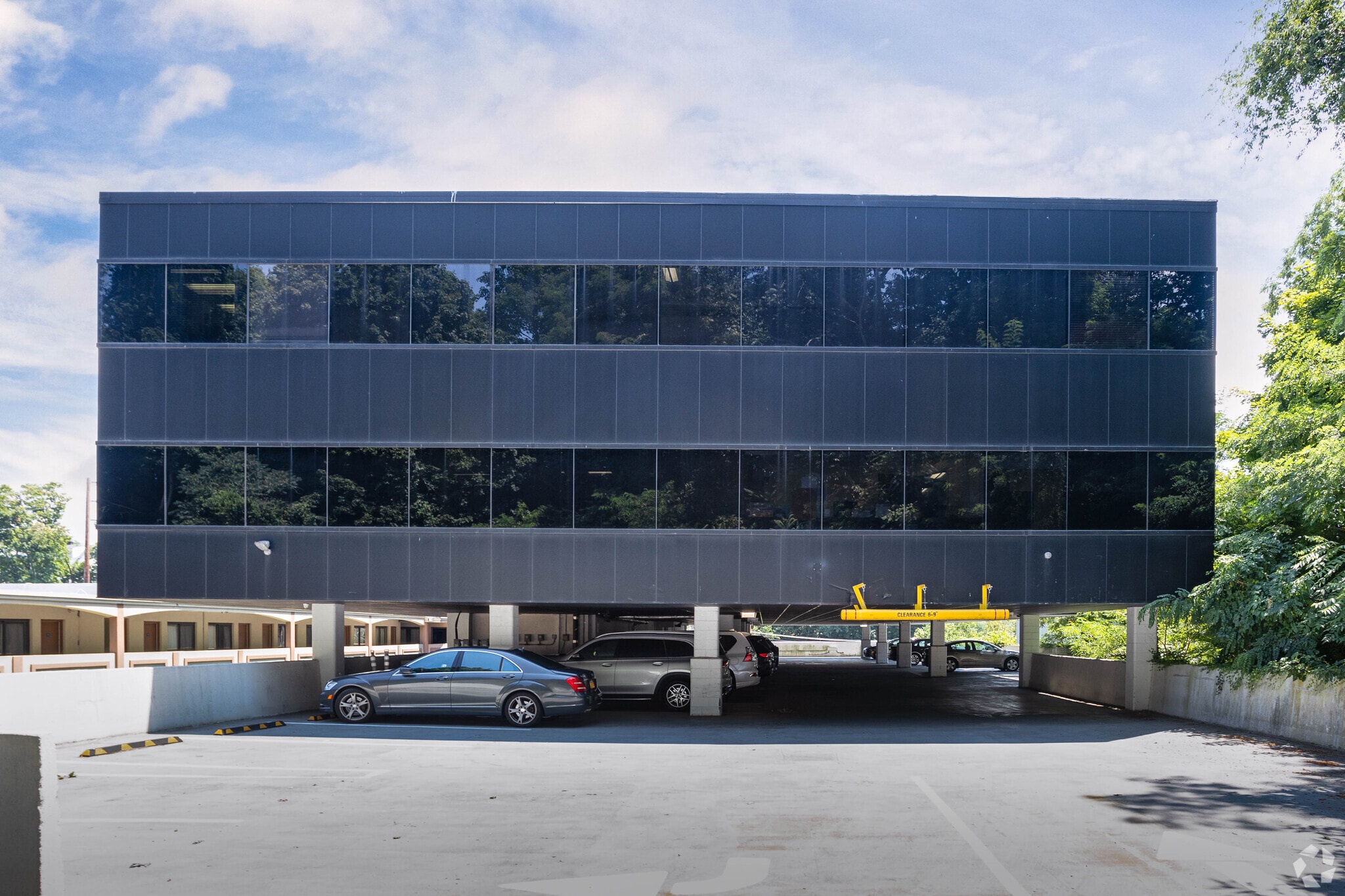 1165 Northern Blvd, Manhasset, NY 11030 Zurich Depository