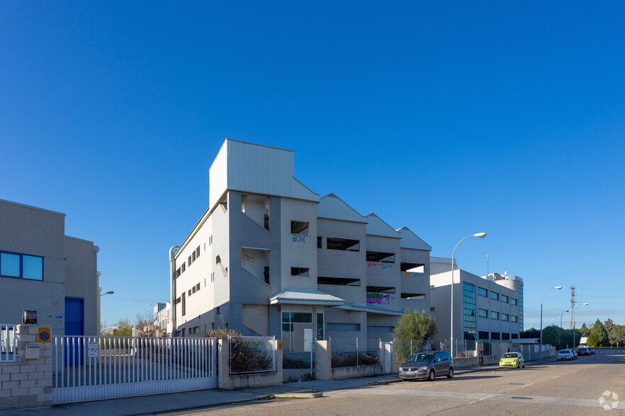 Calle Innovación, Getafe, Madrid for sale - Primary Photo - Image 1 of 2