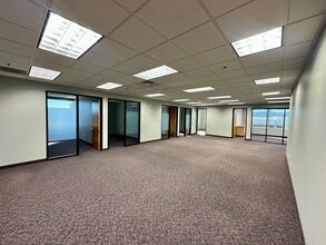 376 E Warm Springs Rd, Las Vegas, NV for lease Interior Photo- Image 2 of 7