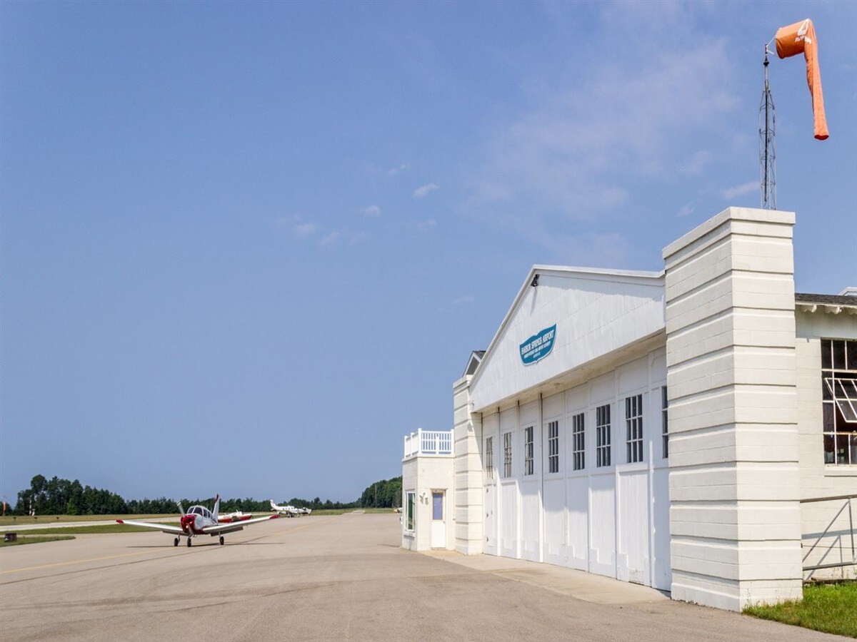 8350 M 119, Harbor Springs, MI 49740