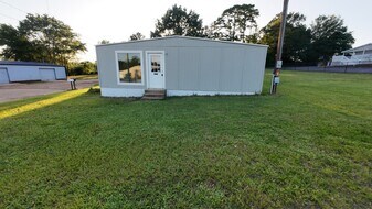 Business Opportunity on HWY 59 - Convenience Store