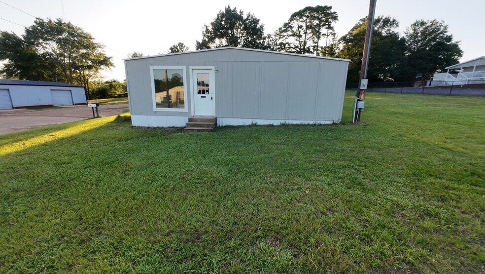 1101 US-59, Queen City, TX for sale - Primary Photo - Image 1 of 8