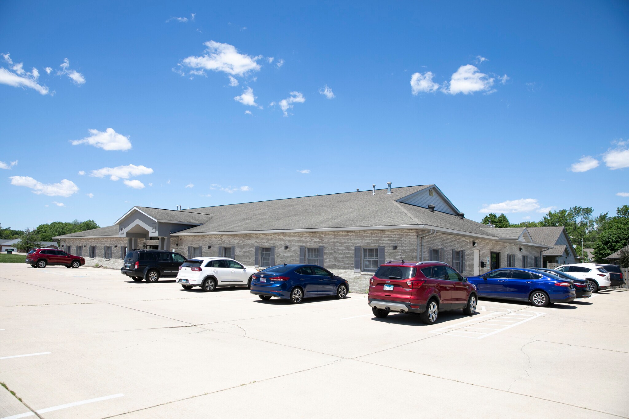 2055 W Iles Ave, Springfield, IL for sale Building Photo- Image 1 of 1