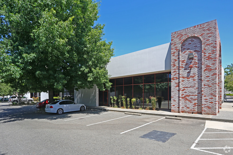 9812 Old Winery Pl, Sacramento, CA for lease - Building Photo - Image 2 of 4