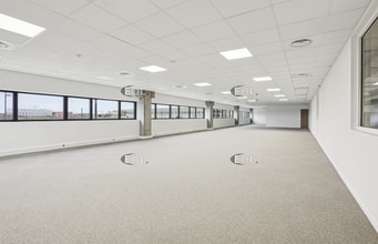 Flex in Tremblay-en-France for lease Interior Photo- Image 1 of 5