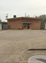 2418 College Ave, Garland, TX for lease Building Photo- Image 2 of 3