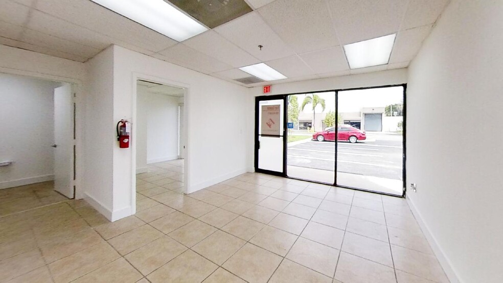 1801-1839 NW 79th Ave, Doral, FL for lease - Interior Photo - Image 2 of 11