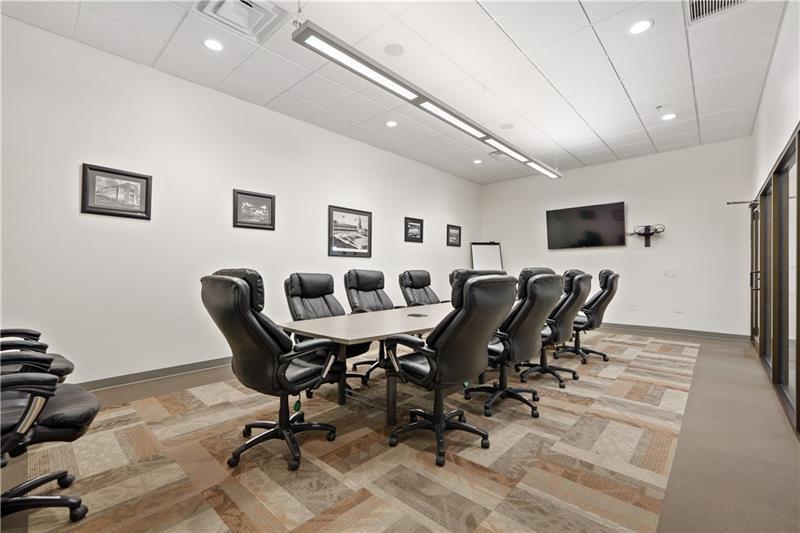 7025 Clairton Rd, West Mifflin, PA for lease - Interior Photo - Image 3 of 36