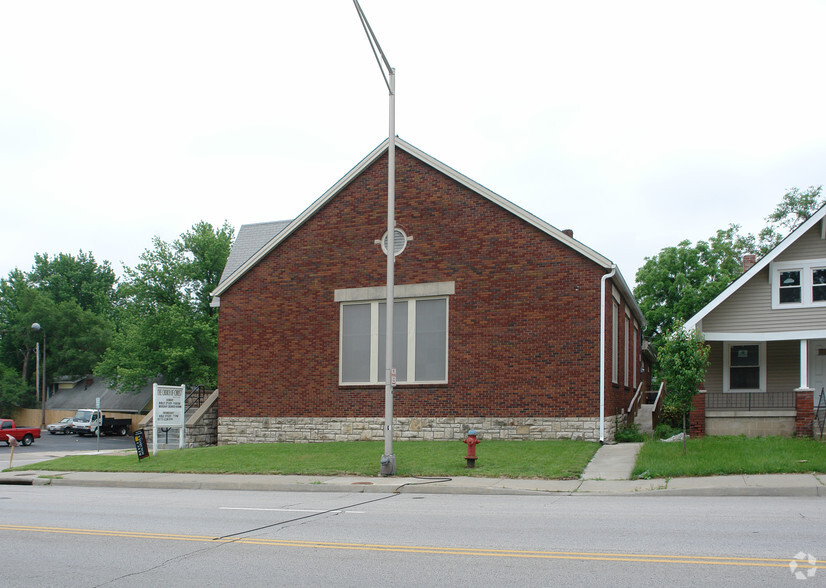 2101 W 43rd Ave, Kansas City, KS for sale - Building Photo - Image 2 of 2