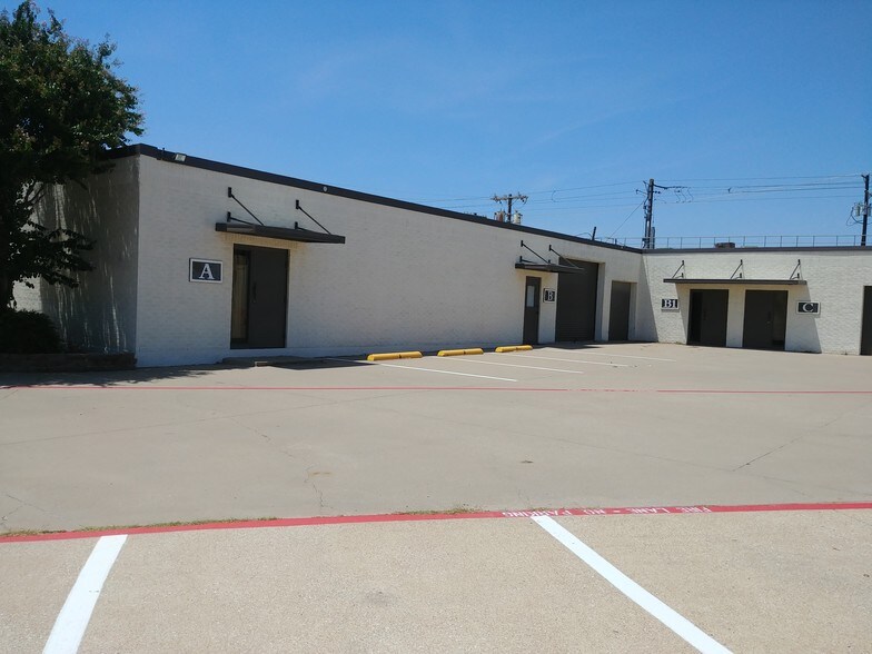 849 J Pl, Plano, TX for lease - Building Photo - Image 2 of 3
