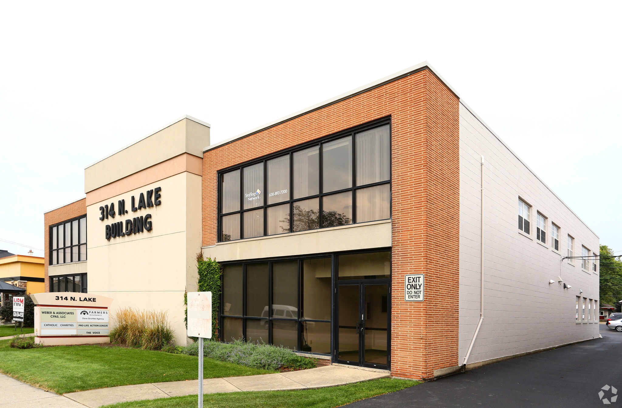 314 N Lake St, Aurora, IL for lease Building Photo- Image 1 of 5