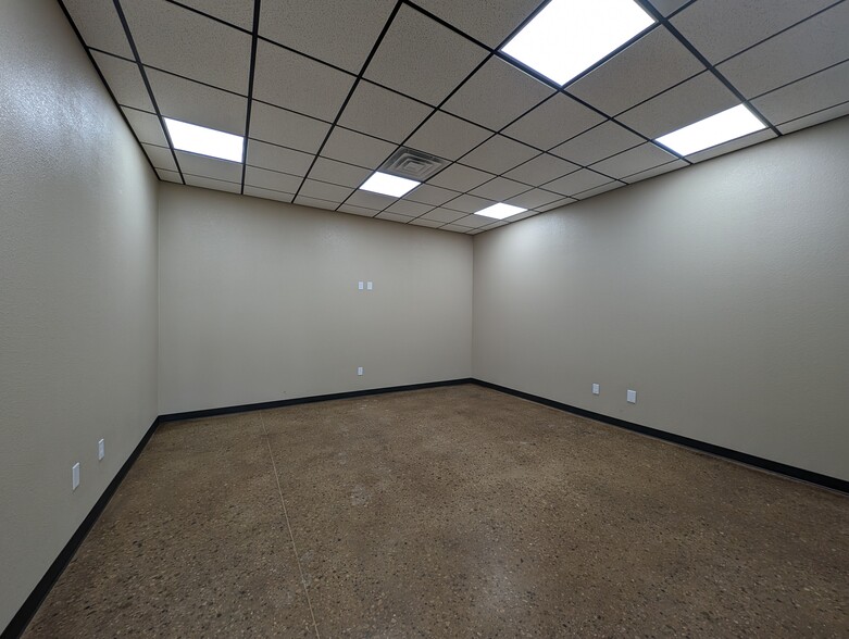 9500 W County Road 150, Midland, TX for lease - Building Photo - Image 2 of 6