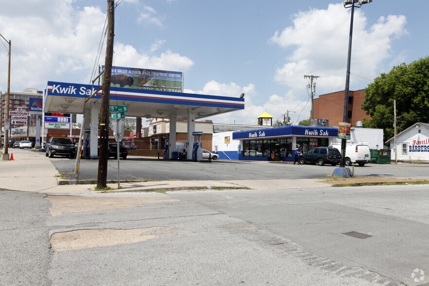 2804 West End Ave, Nashville, TN, 37203 Service Station