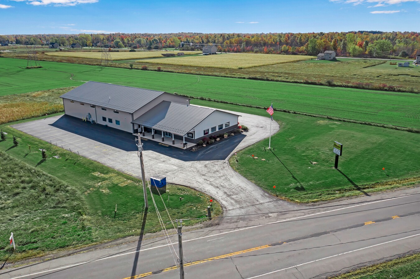 6411 Campbell Blvd, Pendleton, NY 14094