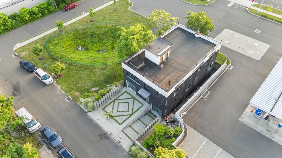 12 Victor St, Hamden, CT for sale - Building Photo - Image 1 of 1