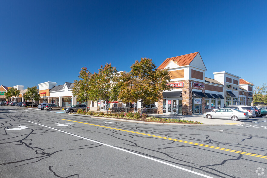 9570 Main St, Fairfax, VA for lease - Building Photo - Image 3 of 10