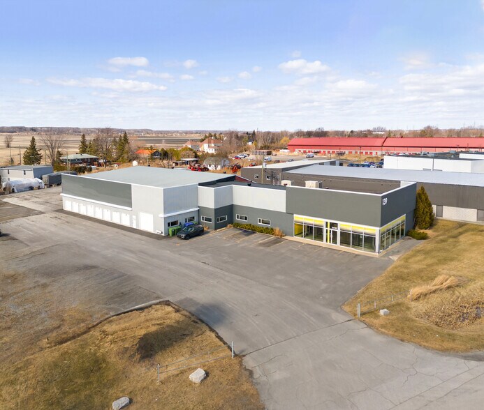 139 Boul Sir-Wilfrid-Laurier, St-Basile-le-Grand, QC for sale - Building Photo - Image 1 of 28