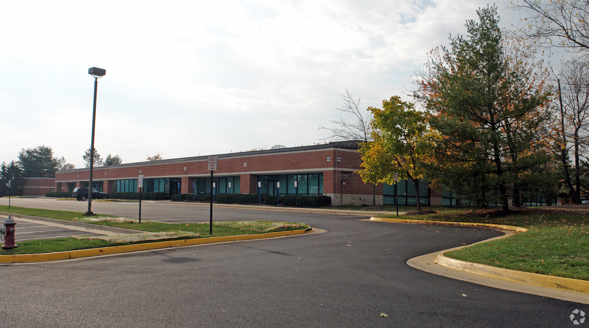 510 Huntmar Park Dr, Herndon, VA for lease Building Photo- Image 1 of 10