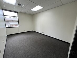 4002-4014 148th Ave NE, Redmond, WA for lease Interior Photo- Image 2 of 9