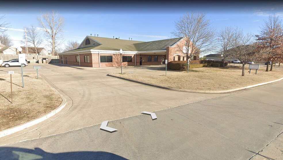 9423 E 95th Ct, Tulsa, OK for lease - Building Photo - Image 1 of 4