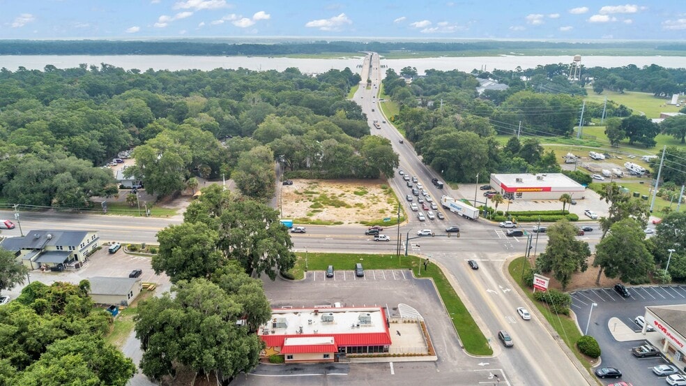 1451 Ribaut Road, Port Royal, SC for sale - Building Photo - Image 3 of 14