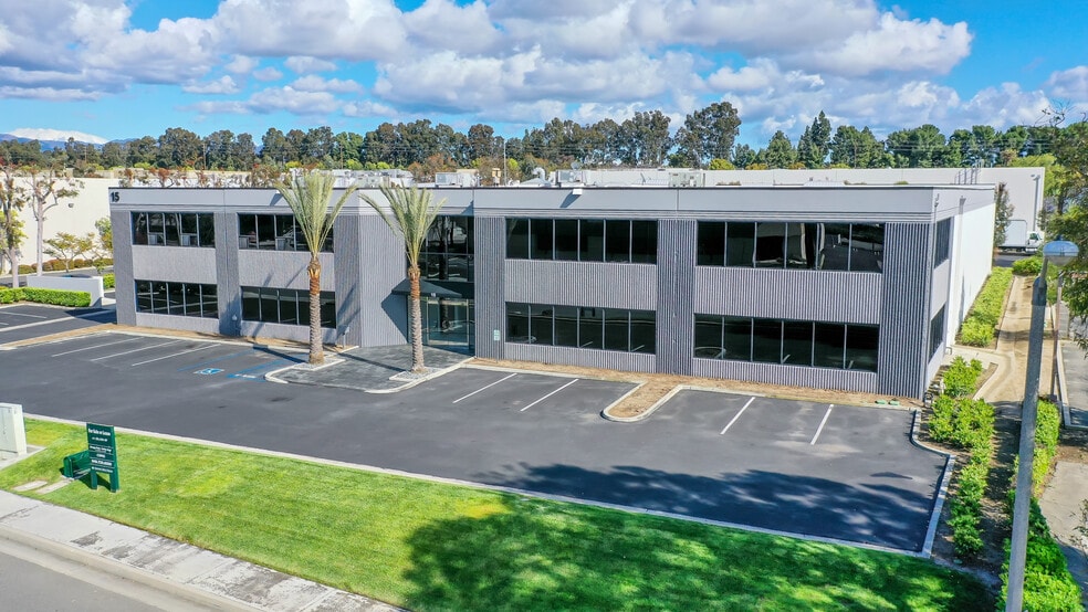 15 Chrysler, Irvine, CA for sale - Building Photo - Image 1 of 1