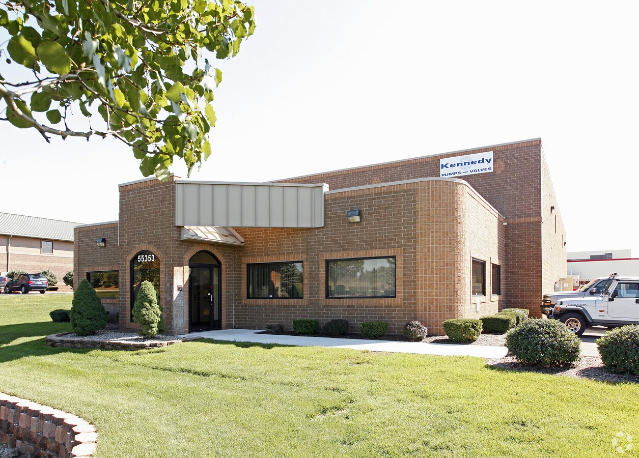 55353 Lyon Industrial Dr, New Hudson, MI 48165