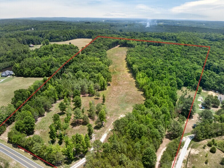 11202 Rougemont Rd, Bahama, NC for sale - Building Photo - Image 3 of 18