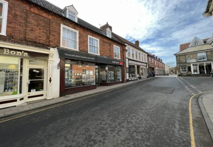 19 & 20 Red Lion St, Aylsham for sale Building Photo- Image 1 of 1