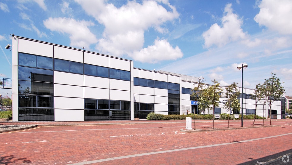 Waterfront Quay, Salford for sale - Primary Photo - Image 1 of 1