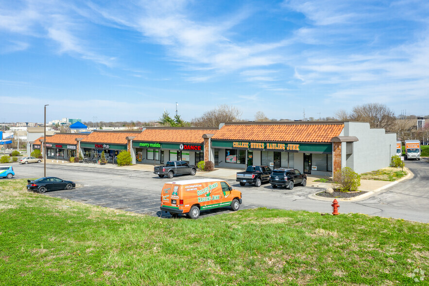 7931-7967 E Frontage Rd, Overland Park, KS for lease - Primary Photo - Image 1 of 10