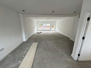 1606 High St, Solihull for lease Interior Photo- Image 1 of 3