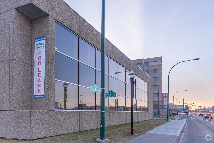 12315 Stony Plain Rd NW, Edmonton, AB for lease - Building Photo - Image 1 of 4