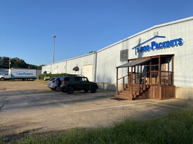 216 Industrial Dr - Warehouse