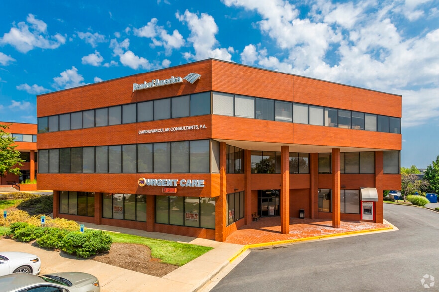 15215 Shady Grove Rd, Rockville, MD for lease - Building Photo - Image 1 of 3