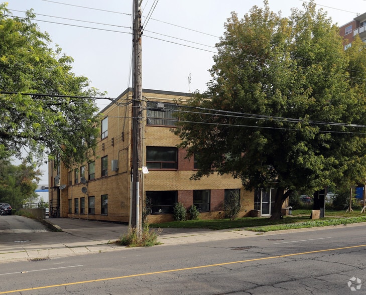 295 Melvin Ave, Hamilton, ON for sale - Building Photo - Image 2 of 3