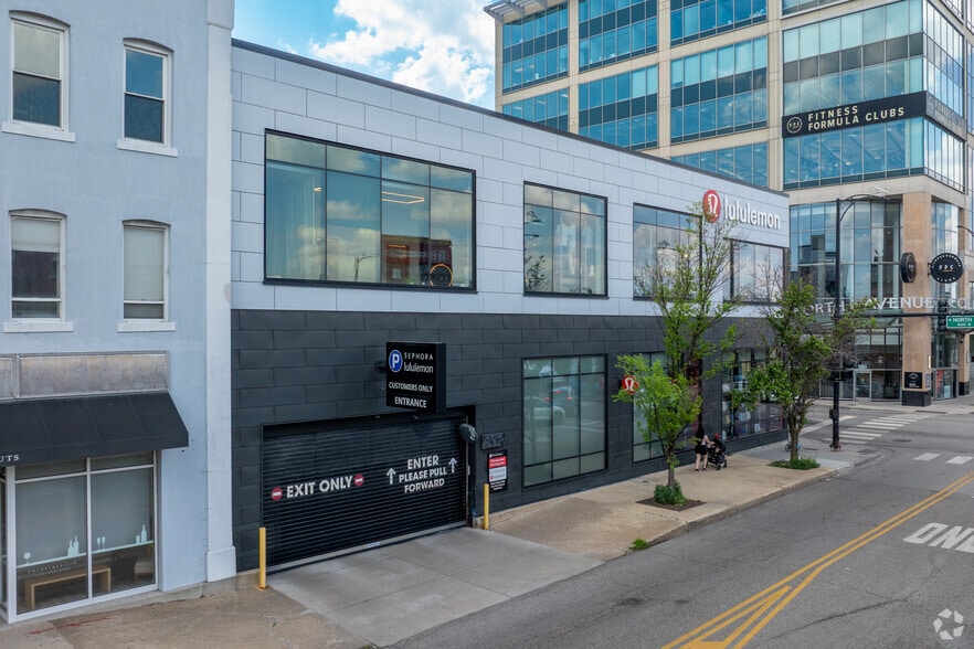 938 W North Ave, Chicago, IL for lease - Building Photo - Image 2 of 4