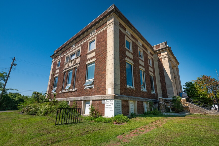 401 E Broadway St, Muskogee, OK for sale - Building Photo - Image 3 of 43